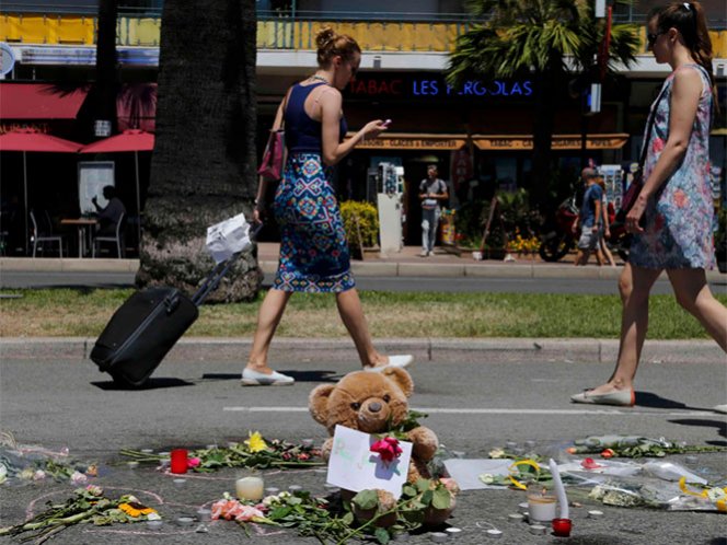 Liberan a la esposa del conductor del camión de Niza