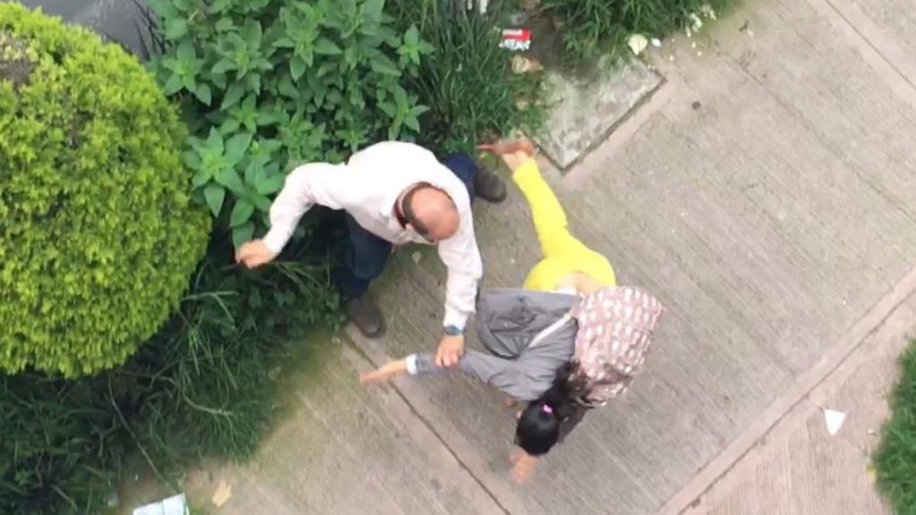 #LORDPEATONES: Se estacionó mal y todavía golpeó a dos personas