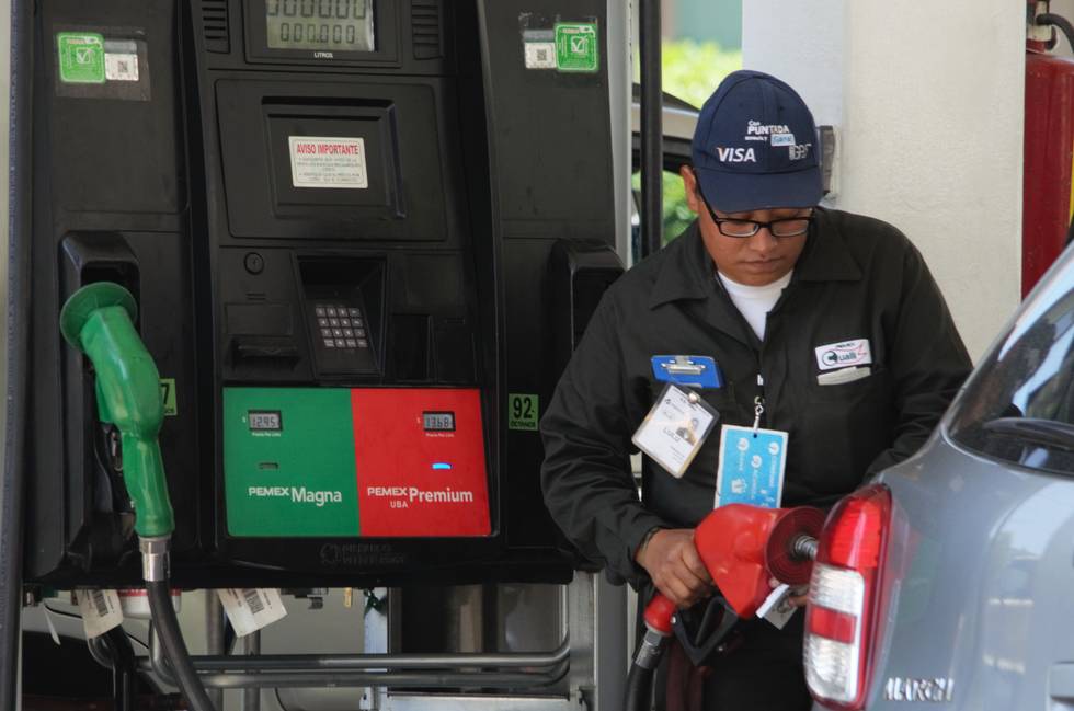 Alertan por paro en refinería; podría haber desabasto de gasolina en Saltillo