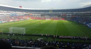 Aficionados de Querétaro caen de las tribunas