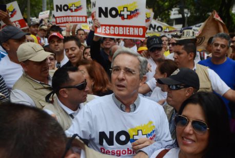 Uribe moviliza a los detractores del acuerdo de paz con las FARC
