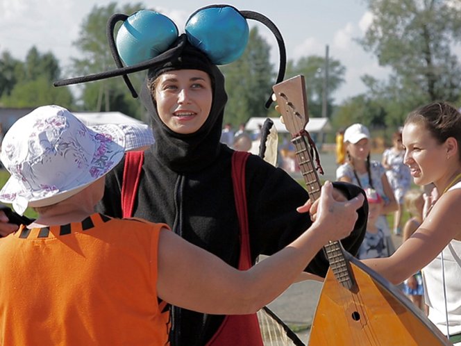 Pican, pican los mosquitos… en este festival; gana quien reciba más picaduras