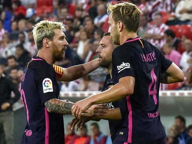 Rakitic da escueta victoria al Barcelona