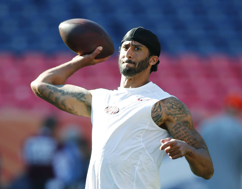 Colin Kaepernick apunto de quedar fuera de los 49ers