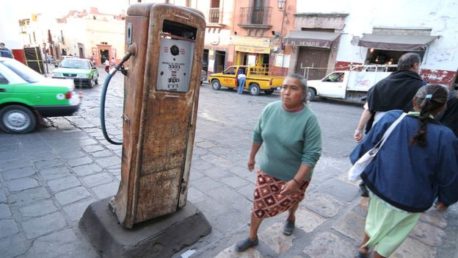 Aumentos de precios están sacudiendo los bolsillos de los latinoamericanos