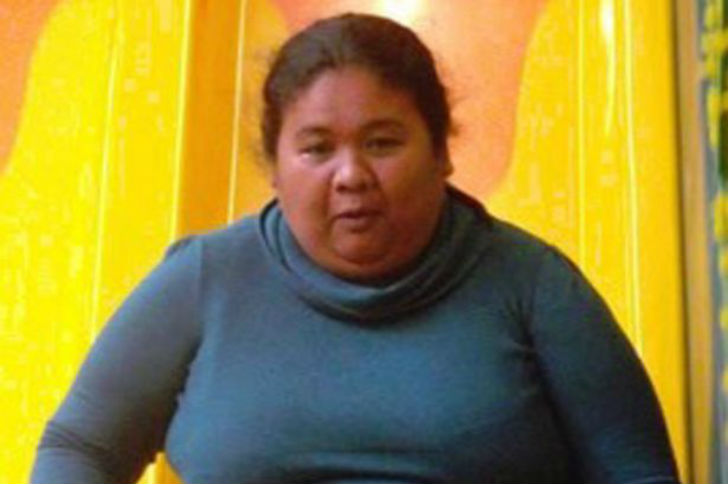 Esta mujer asegura que el papel film fue el truco casero que la hizo perder 30 kilos. ¿Le crees?