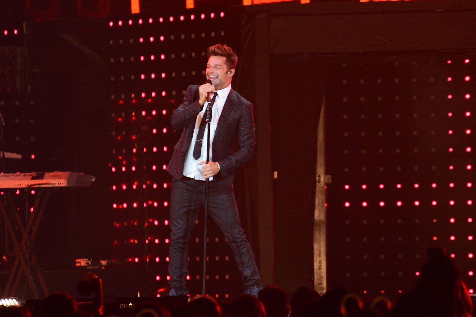 Ricky Martin vuelve a los escenarios con “ONE WORLD TOUR”