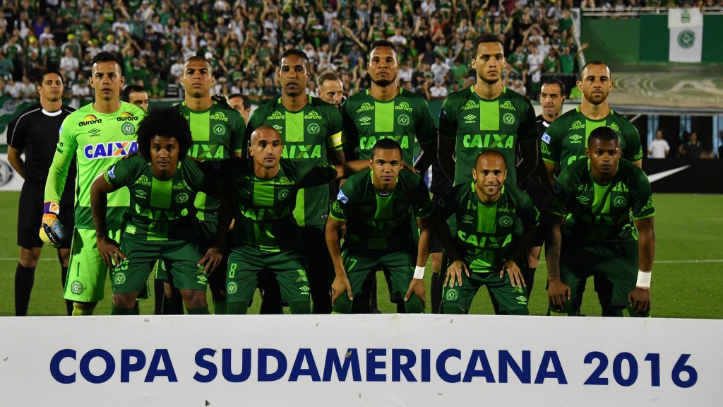 La Conmebol suspendió la final de la Copa Sudamericana tras el accidente del avión que transportaba al Chapecoense