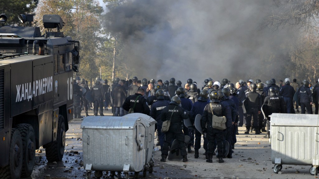 Una protesta en un campo de refugiados en Bulgaria dejó un saldo de 26 heridos y 300 detenidos