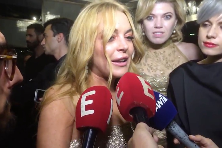 Lindsay Lohan apareció hablando con un acento extraño y ahora nadie entiende nada