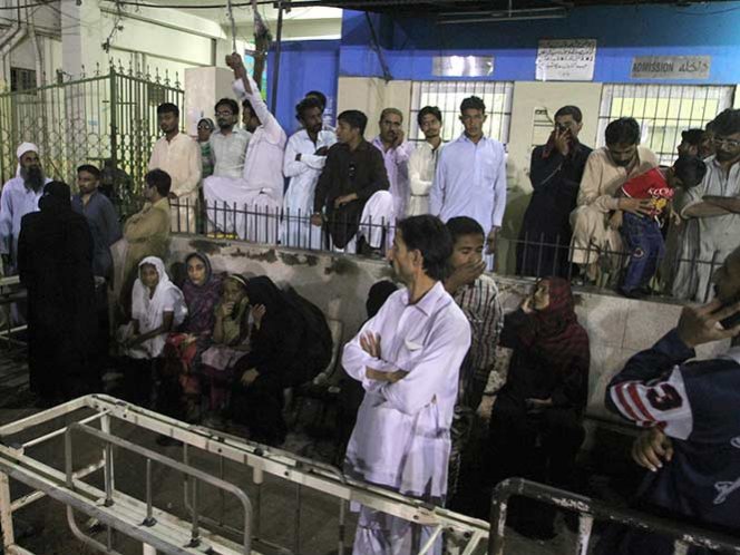 Atentado contra un templo en Pakistán deja al menos 35 muertos