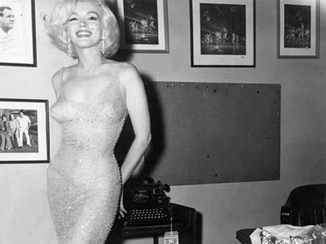 Subastan vestido de Marilyn Monroe en 5 mdd