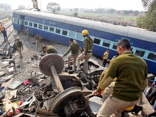 Accidente de tren en India deja más de 100 muertos