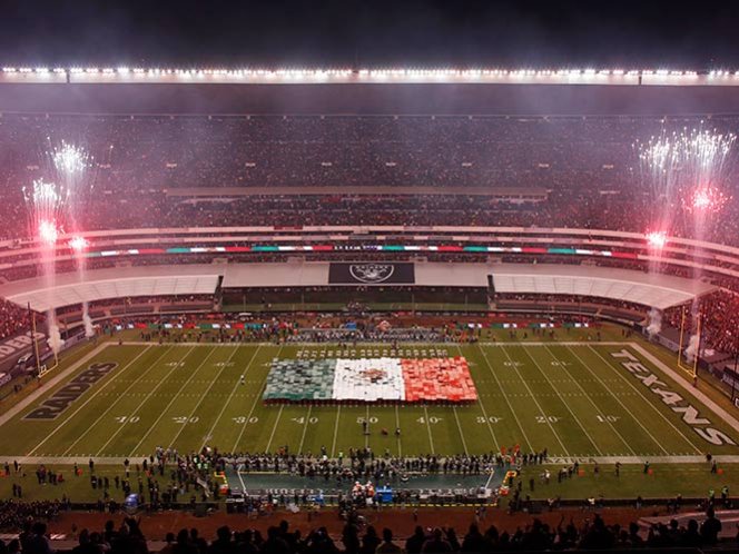 El ‘eeeh pu…’ se escucha en juego de NFL en el Azteca