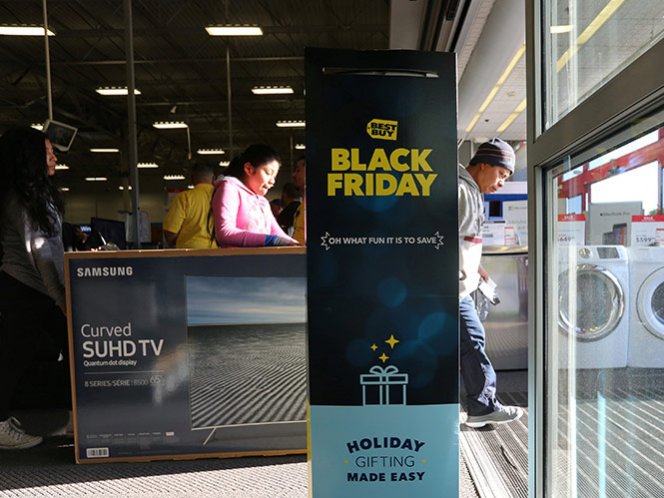 Baja afluencia de gente en las tiendas durante el Black Friday