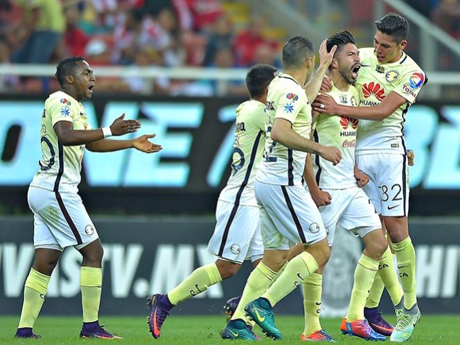 Oribe Peralta entierra a Chivas y pone al América en semis