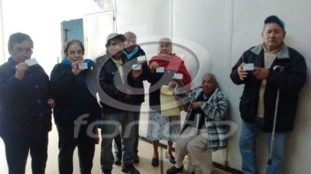 Adultos mayores de Ecatepec llevan casi un año sin recibir dinero de programa federal