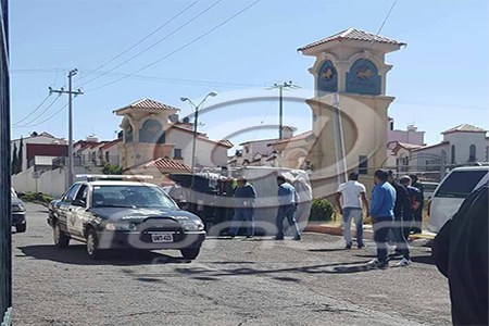 Persecución con robacoches termina en balacera en Tecámac