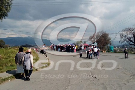 Autoridades se niegan a atender a vecinos que llevan una semana sin agua