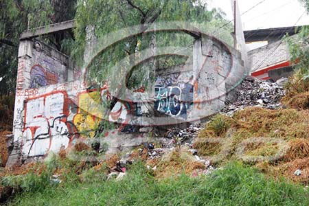 Asaltantes usan construcción abandonada para drogarse y esconderse en Ecatepec