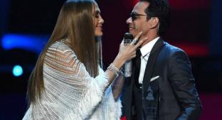 Marc Anthony le rompe el corazón a JLo en vivo