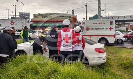 Balean a cuentahabiente que retiró dinero de una sucursal bancarias en Metepec