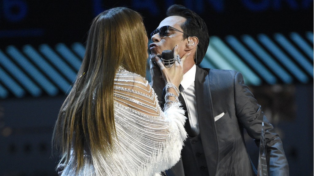 El romántico momento entre Marc Anthony y Jennifer Lopez