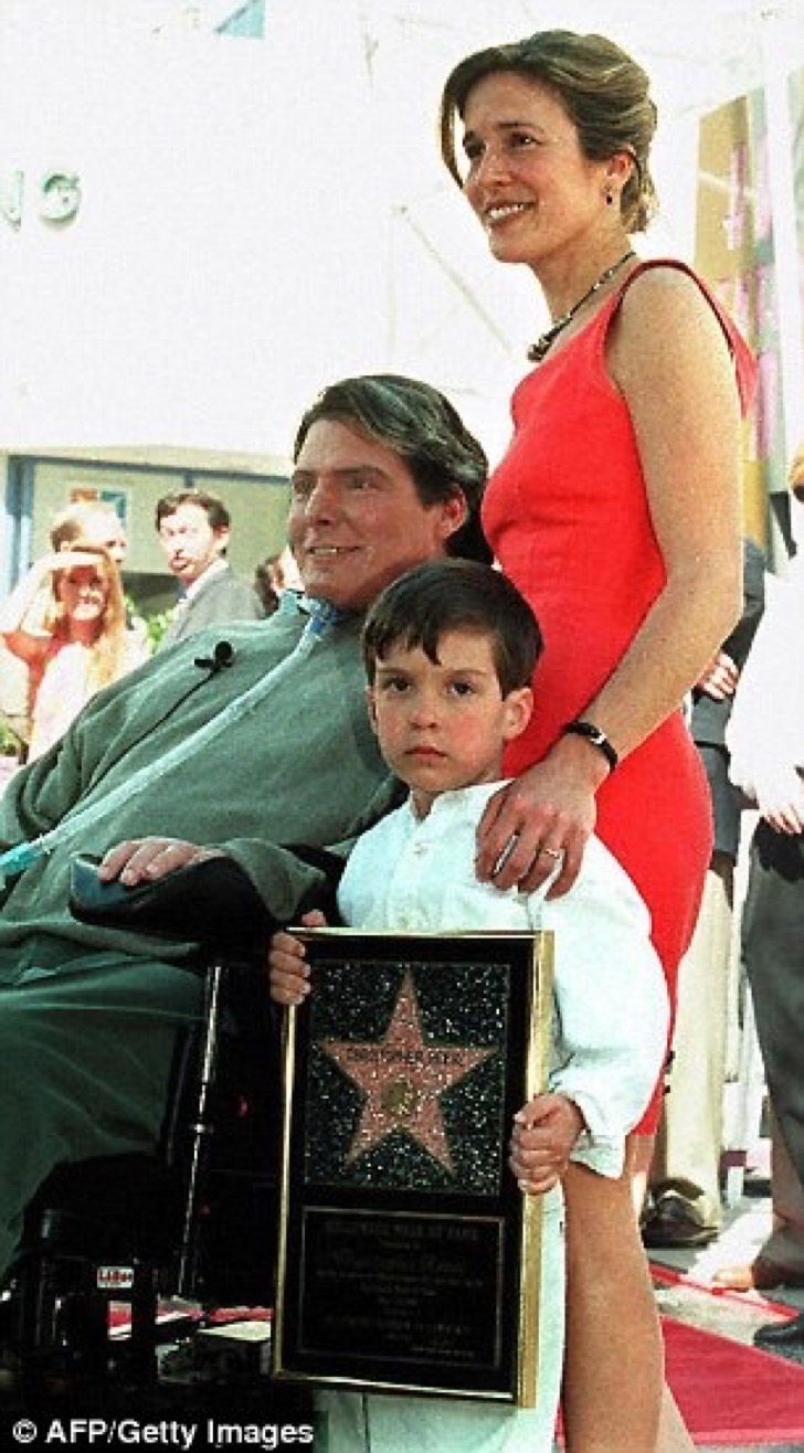 El hijo del recordado actor de Superman hoy tiene 24 años. Y es la viva imagen de su padre