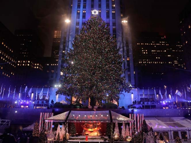 Inicia temporada navideña en NY con encendido de árbol en Rockefeller Center