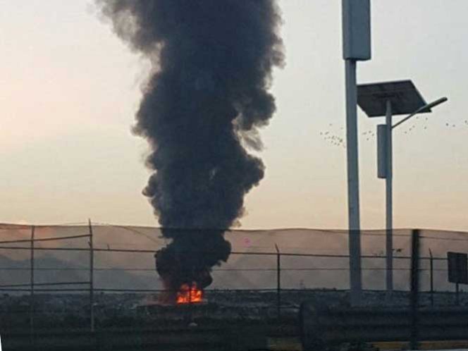 Incendio consume basura y casas de cartón en el Bordo de Xochiaca