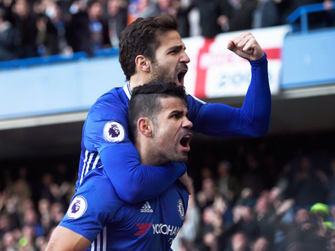 Chelsea no cede el liderato; Costa da el triunfo