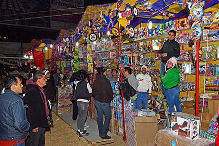 Alcalde de Neza anuncia la Feria del Juguete e invita a comerciantes a participar