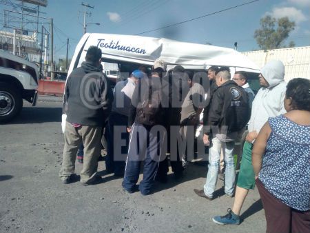 Conductor de combi de pasajeros ocasionó choque y la muerte de dos personas en Ecatepec