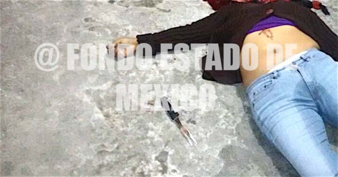 Delincuentes le cortan el cuello a una joven para robar vinatería en Edomex