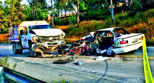 Choque frontal deja dos muertos en Zinacantepec