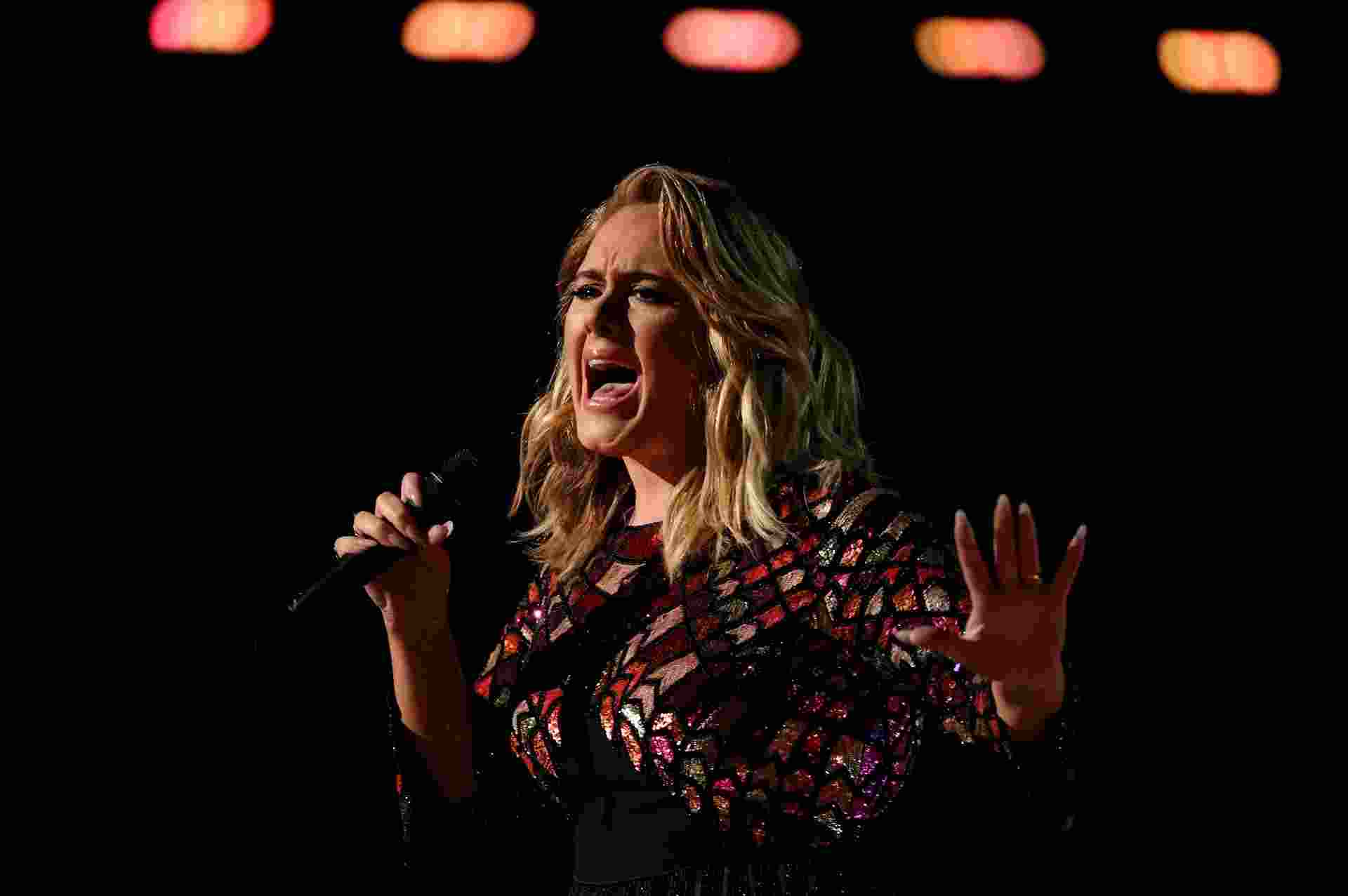 El show de Adele en la apertura de los premios Grammy 2017