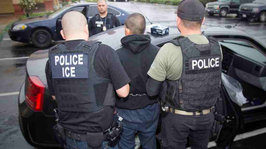 Agentes migratorios arrestaron por primera vez a un "dreamer" que no tenía antecedentes