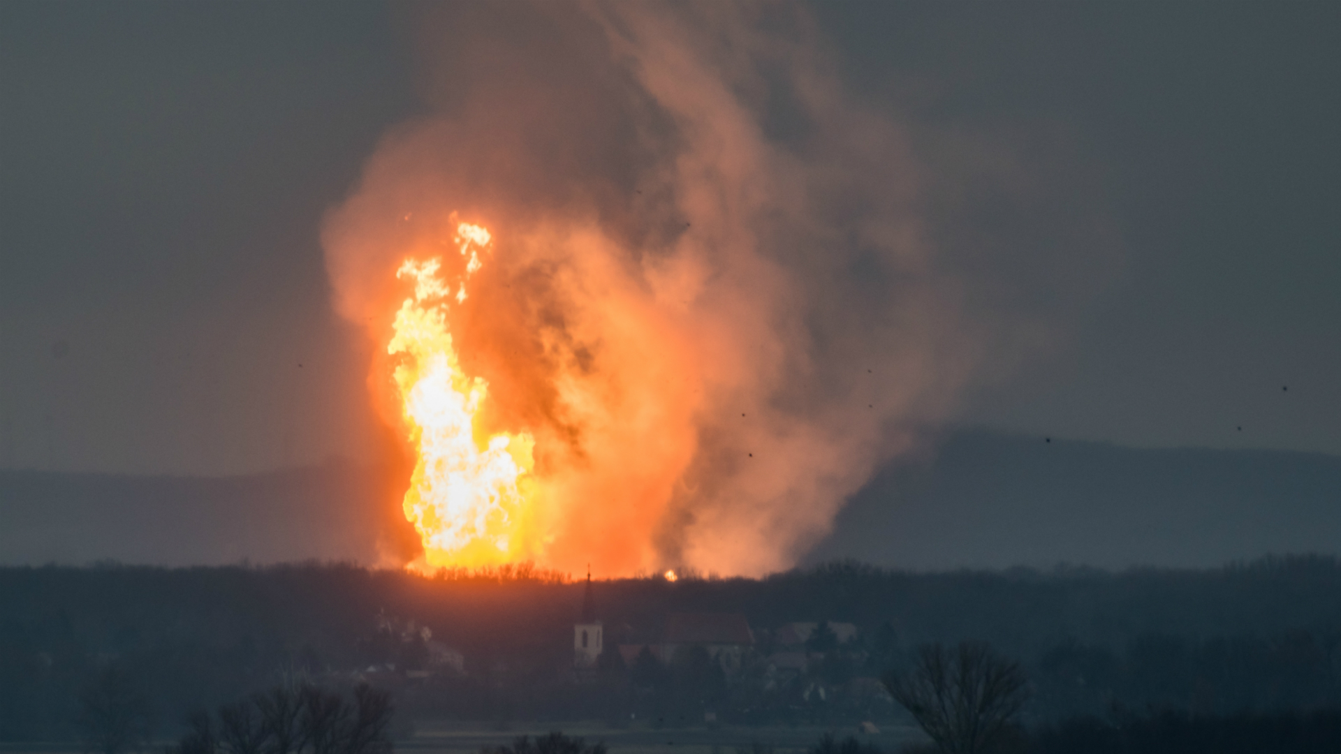 Un muerto y 18 heridos en la explosión de una terminal de gas en Austria que amenaza con dejar sin suministro a una parte de Europa