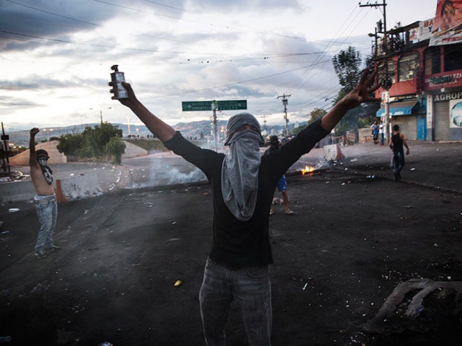 Honduras impone un toque de queda tras protestas