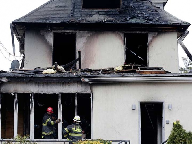 Mueren 3 niños y una mujer por incendio en NY