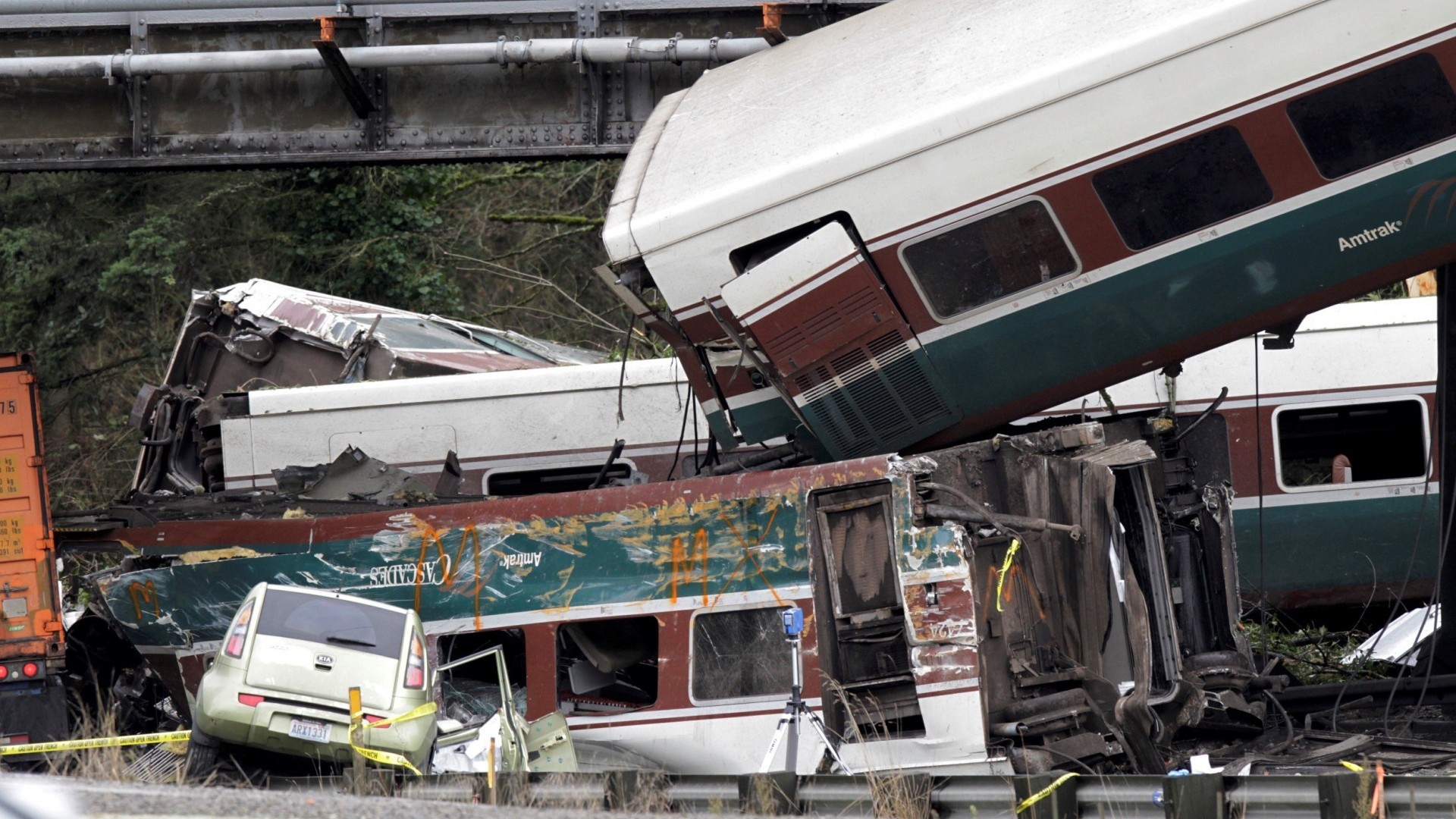 La primera pista sobre el origen de la tragedia del tren que cayó de un puente en el estado de Washington