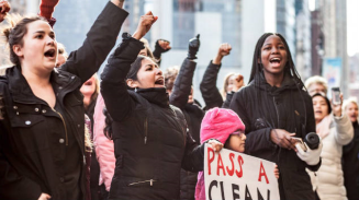 Feminismo es la palabra del 2017, según el diccionario de Merriam-Webster