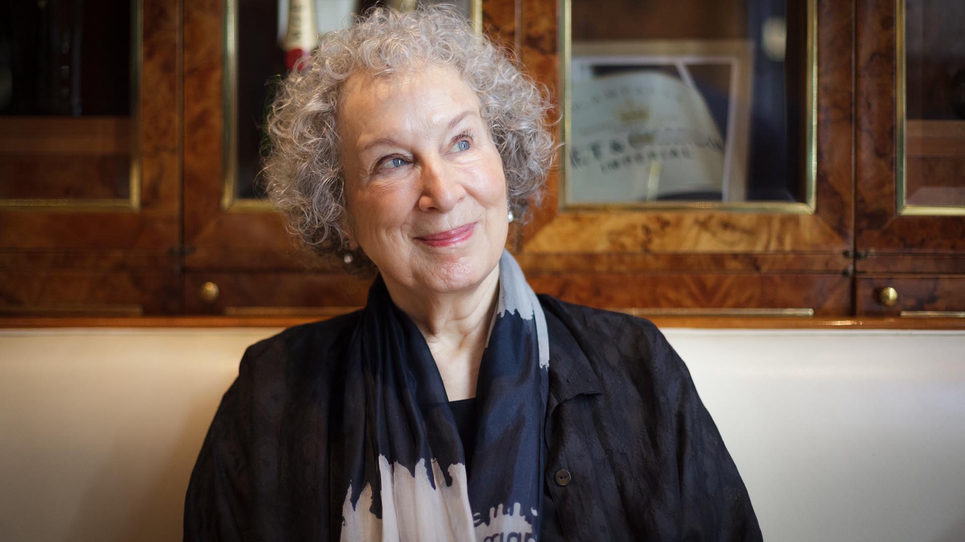 Margaret Atwood, con Infobae: "Muchas mujeres aún se sienten cómodas con hombres como Trump en el poder"