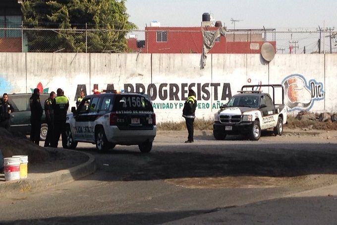 EMBOLSAN TRES CUERPOS en Héroes Quinta Sección Ecatepec, dejan mensaje a la policía