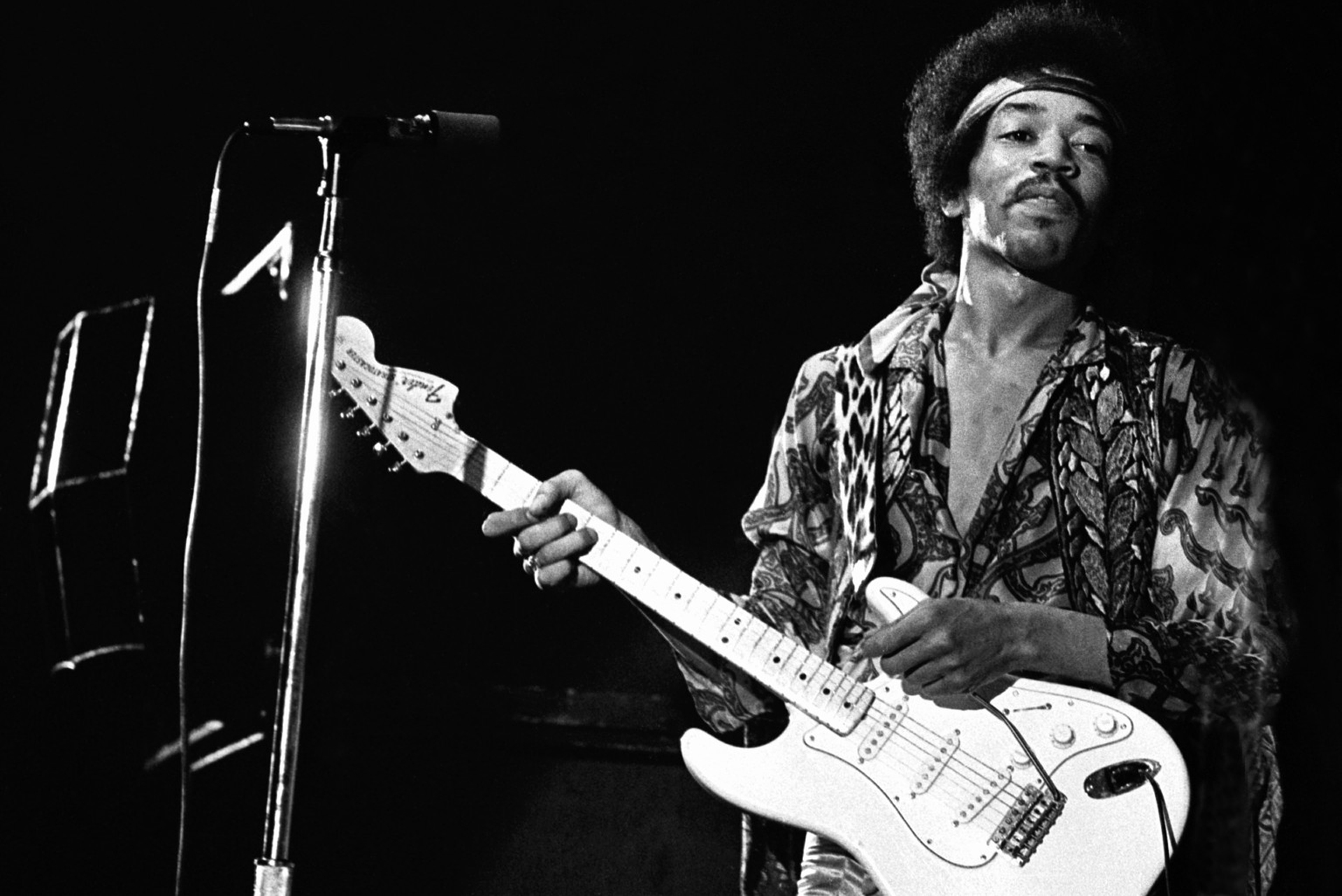 Último disco póstumo de Jimi Hendrix revela diez temas inéditos