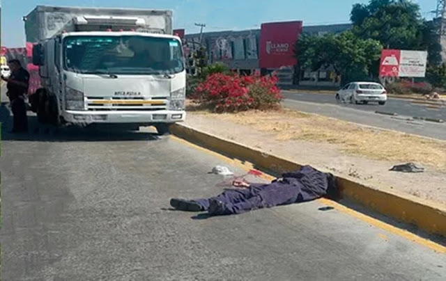 Hombre muere al ser arrollado a unos metros de un puente peatonal en Ecatepec