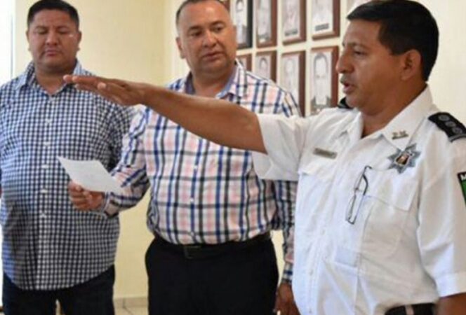Comando armado ‘levanta’ al director de la Policía Municipal de Elota