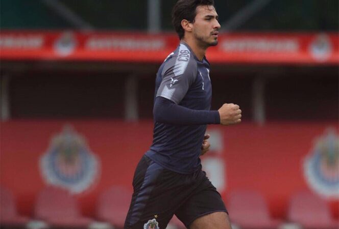Chivas y Alanís pactan final feliz