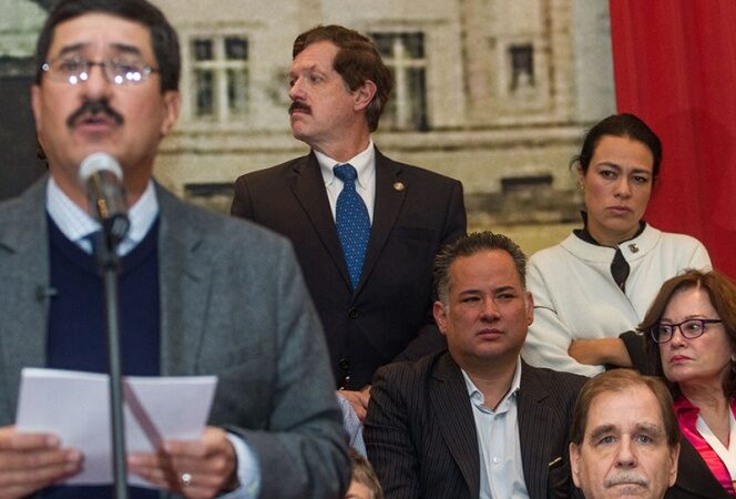 Con desplegado cierran filas con Javier Corral