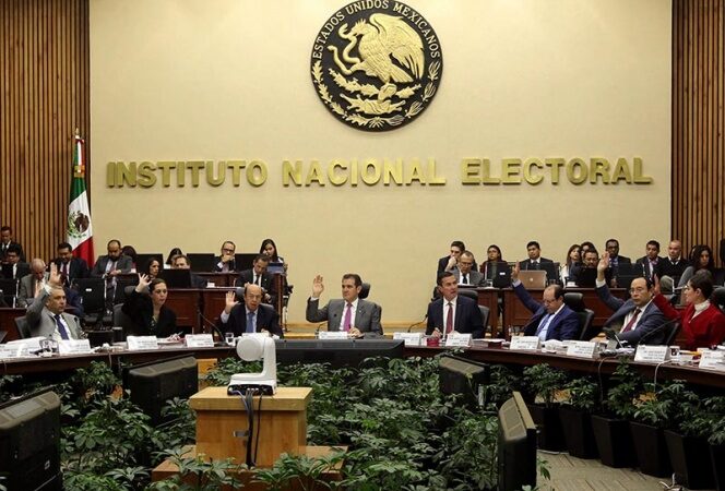 Legisladores buscan reunión con Navarrete por elecciones
